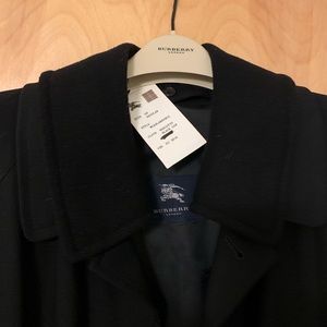 FLASH SALE! Classic Burberry Belted Trench NWT